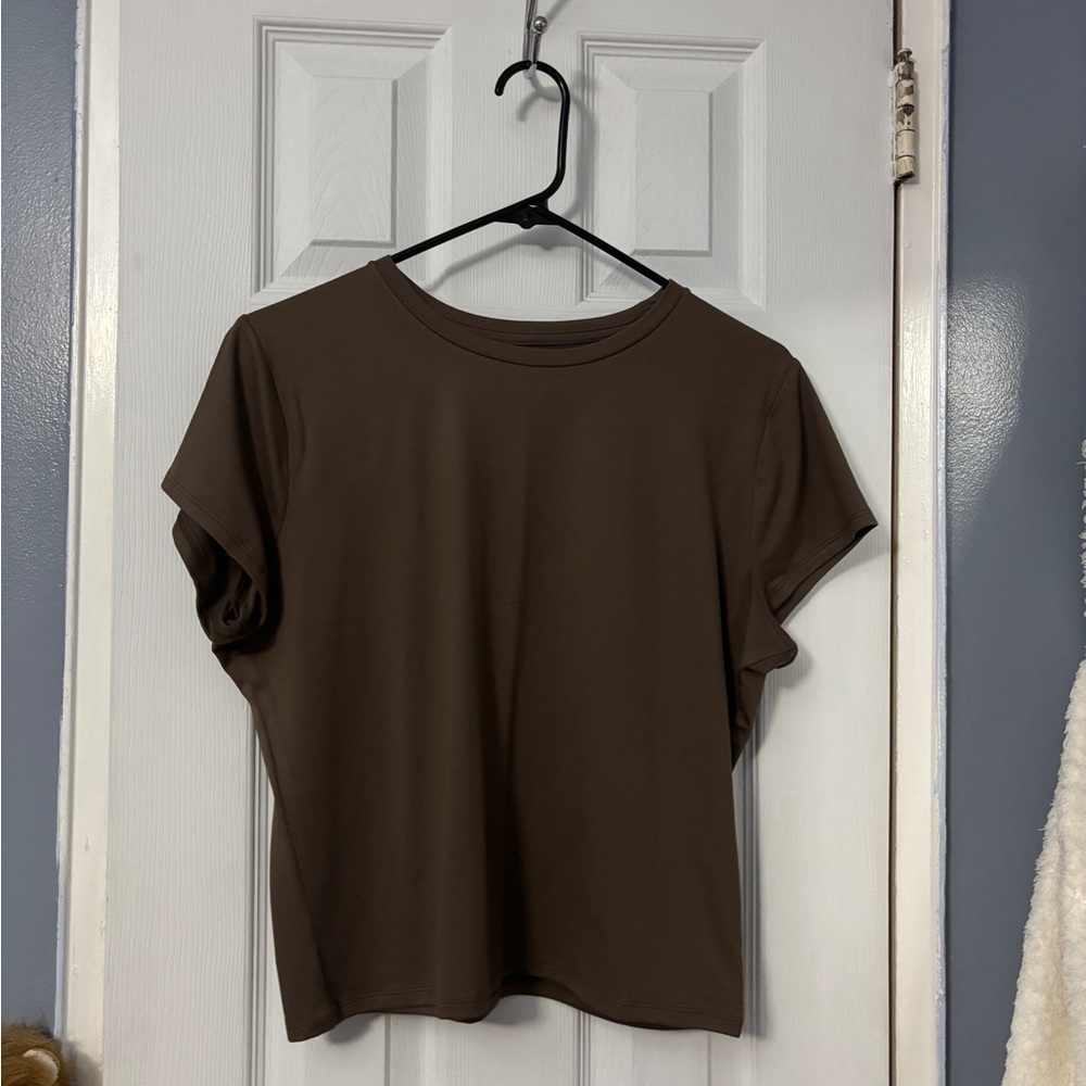 Hollister Soft Stretch Seamless Fabric Tee in Brown XL & Long